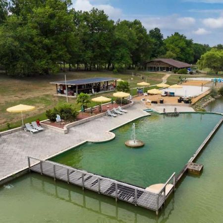 Camping Les Lacs D'Armagnac Bretagne-d'Armagnac Extérieur photo