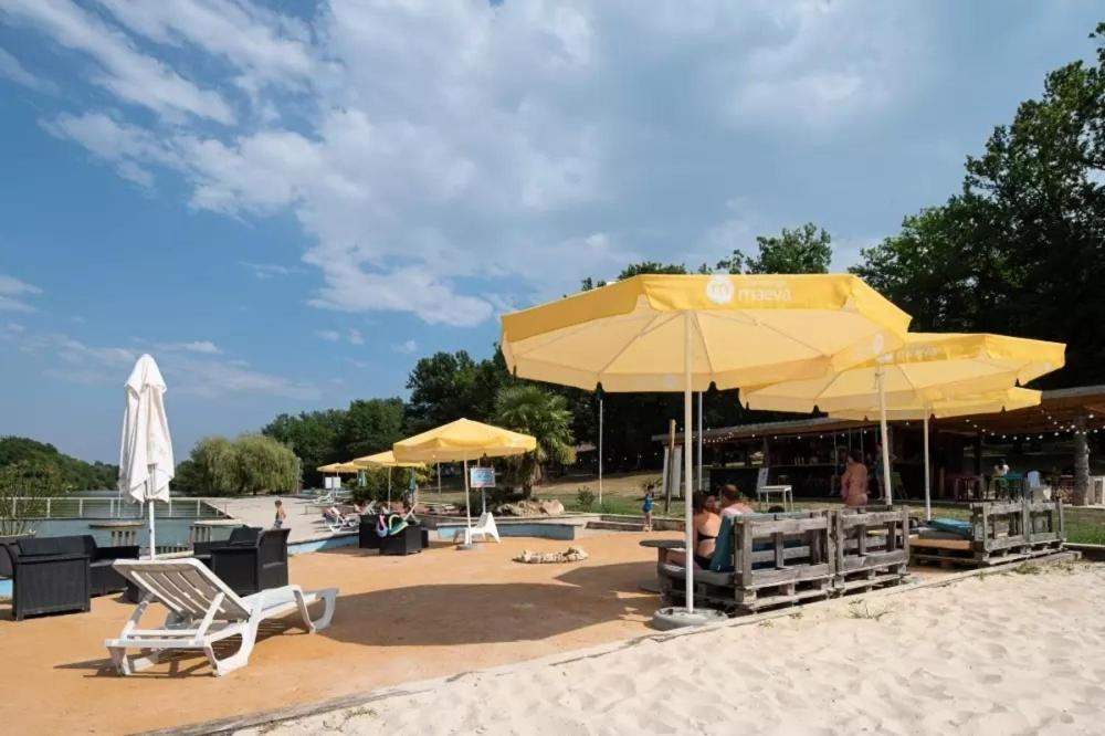 Camping Les Lacs D'Armagnac Bretagne-d'Armagnac Extérieur photo
